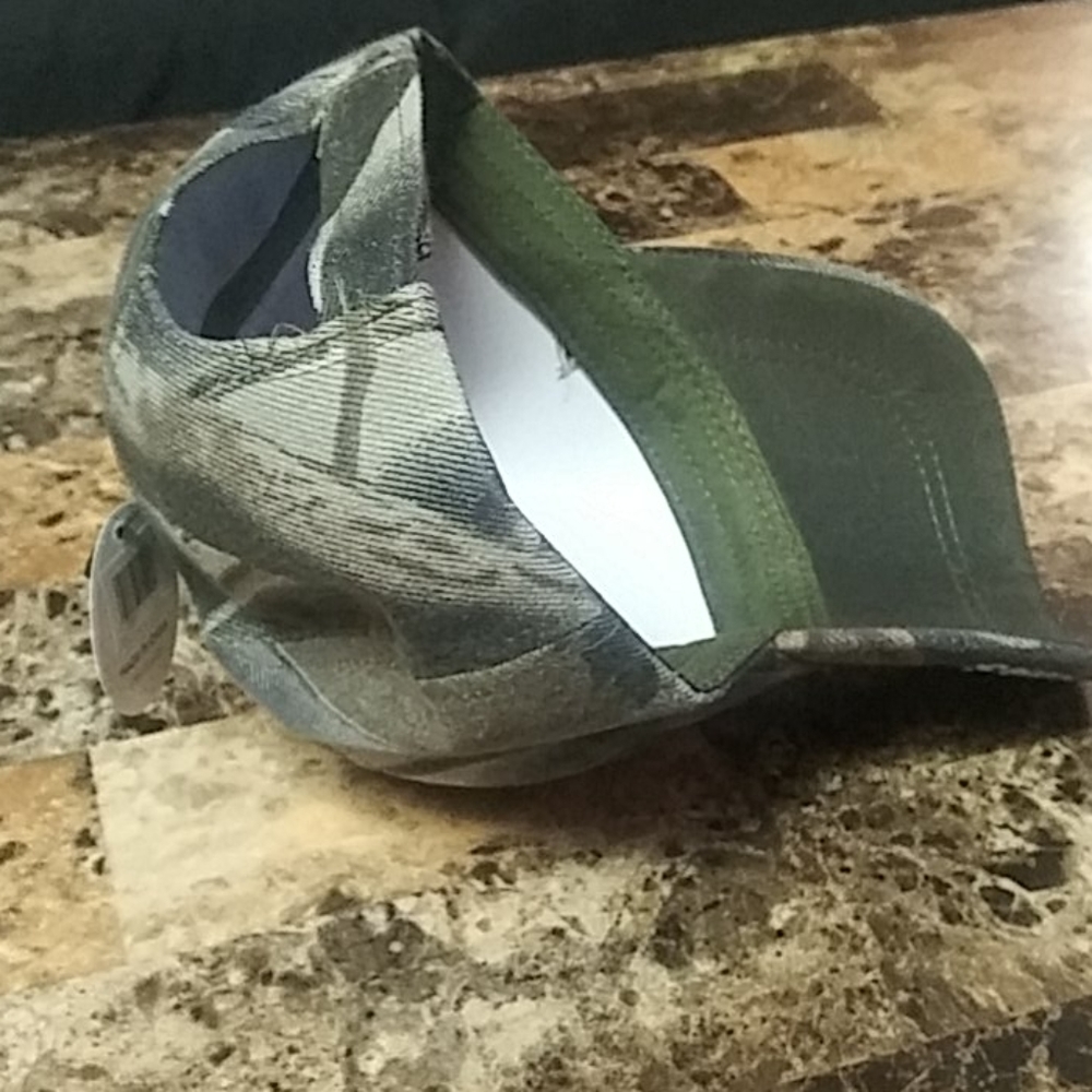 Hat - Picture 3 of 4